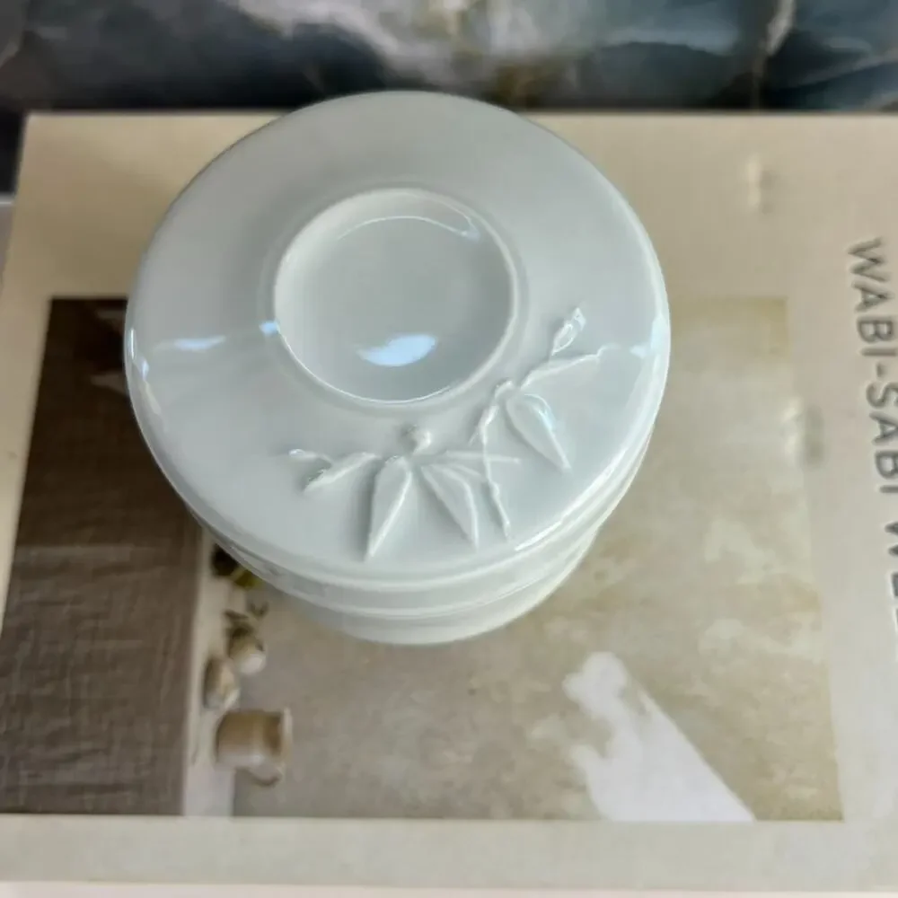 Unbranded celadon porcelain